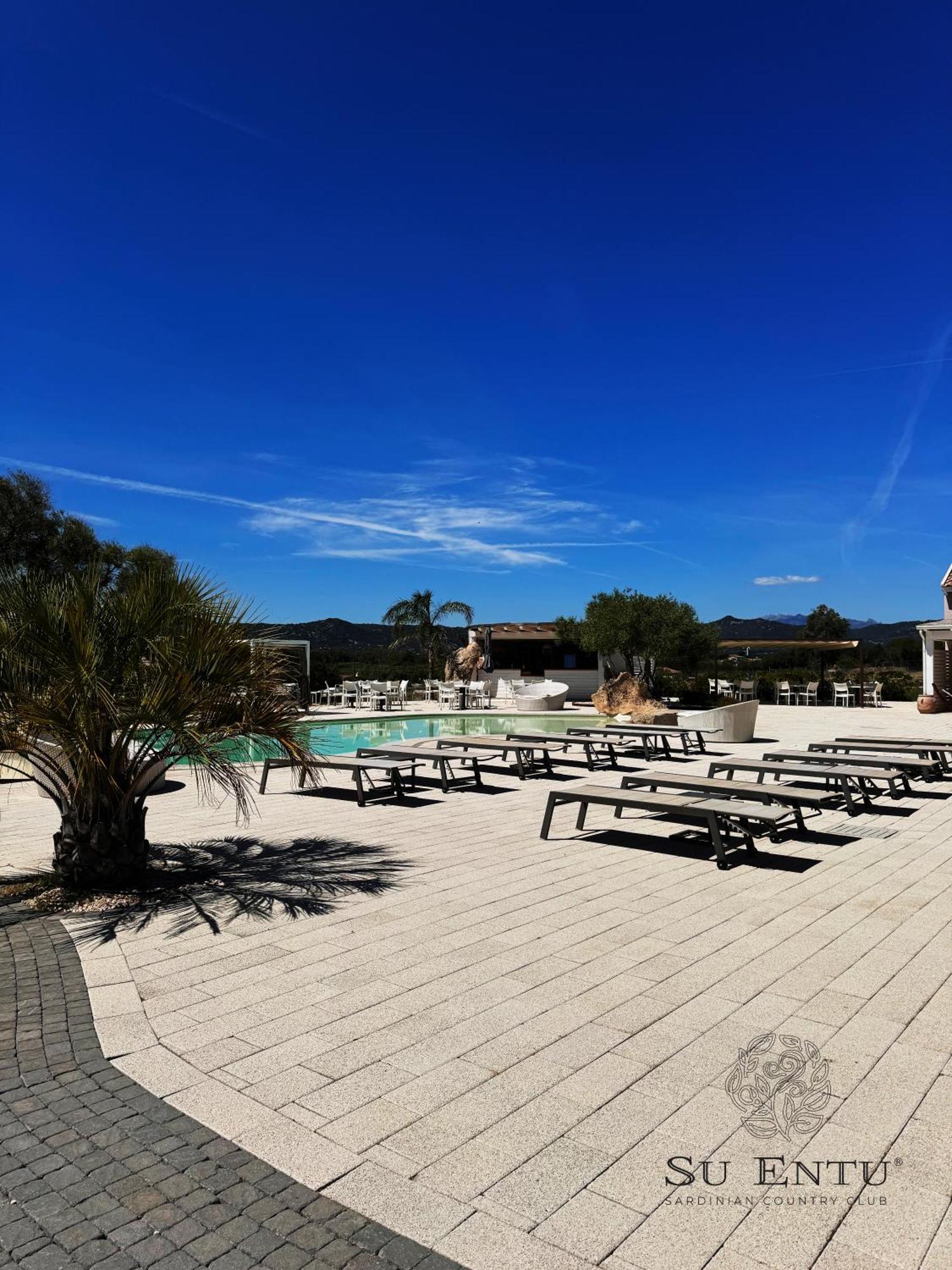 Su Entu Sardinian Country Club Hotel Olbia Exterior photo